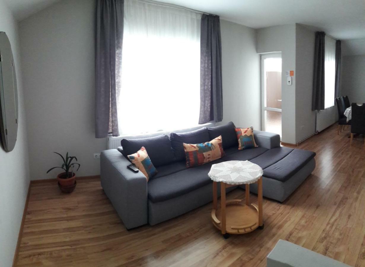 Theresia Apartment Sibiu Luaran gambar