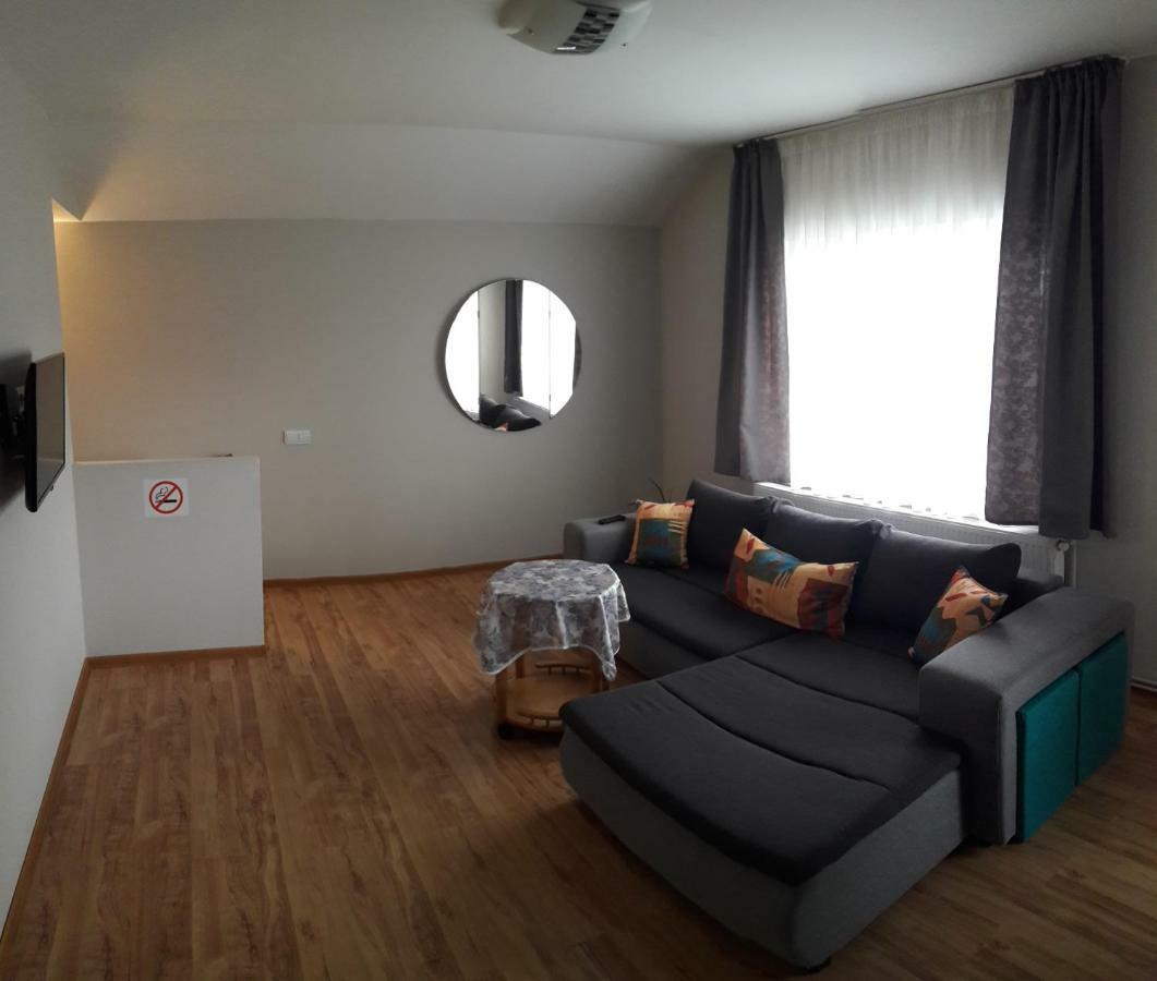 Theresia Apartment Sibiu Luaran gambar